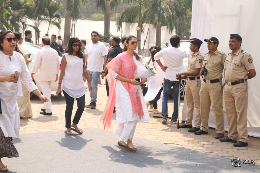 Celebs-Condolence-To-Sridevi-At-Mumbai